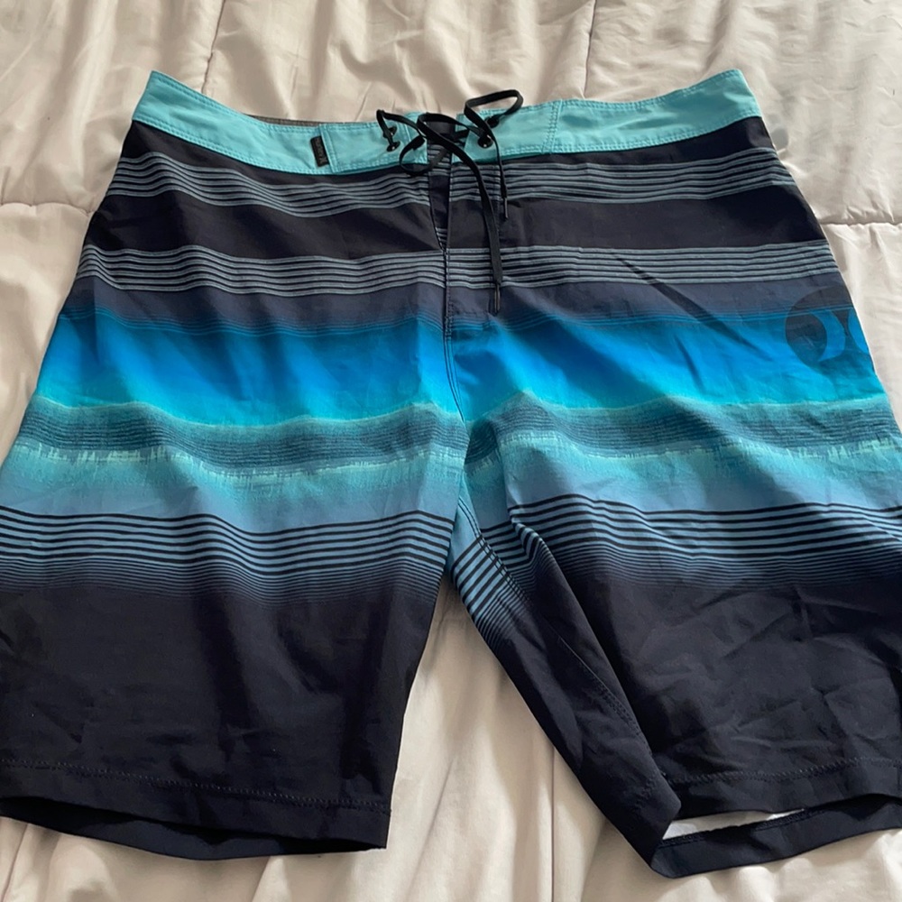 Men’s Hurley swim trunks size 32
